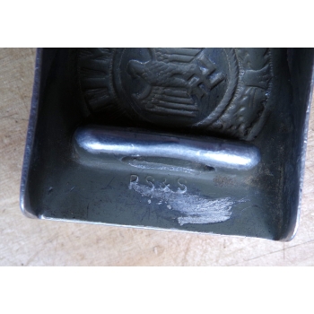 Pas klamrą aluminiową